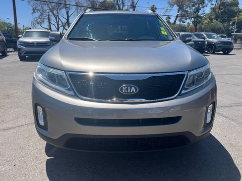 Used 2015 Kia Sorento LX FWD image 12