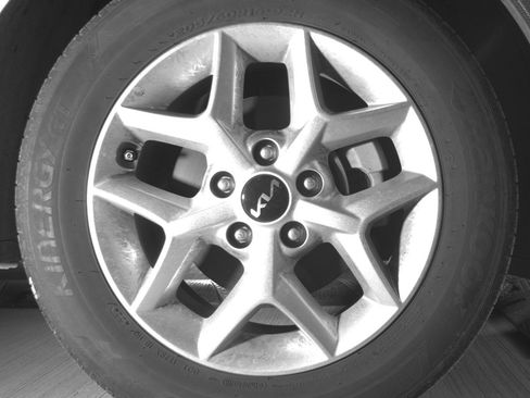 Used 2025 Kia Soul LX w/ LX Technology Package image 13