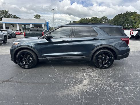 Used 2024 Ford Explorer ST-Line w/ Class IV Trailer Tow Package image 5