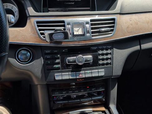 Used 2014 Mercedes-Benz E 350 Sedan image 13