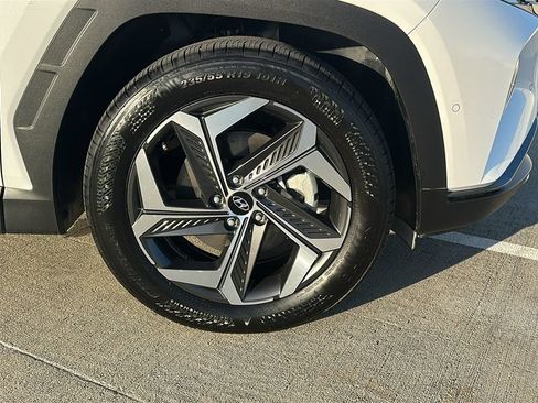 Certified 2024 Hyundai Tucson Limited FWD image 16