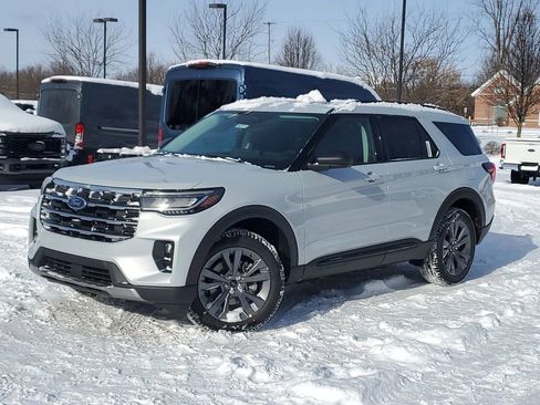 New 2026 Ford Explorer Active w/ Active Comfort Package image 1