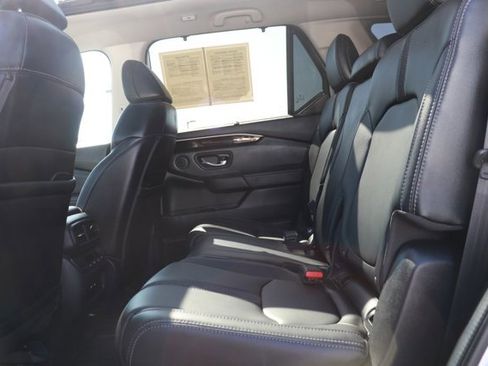 Certified 2024 Honda Pilot Touring image 21