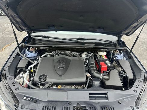 Used 2019 Toyota Avalon Limited image 27
