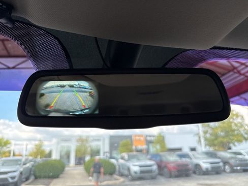 Used 2017 RAM 2500 Tradesman w/ Chrome Appearance Group image 17