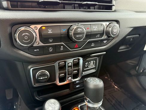 New 2026 Jeep Wrangler Sport AWD/4WD image 30