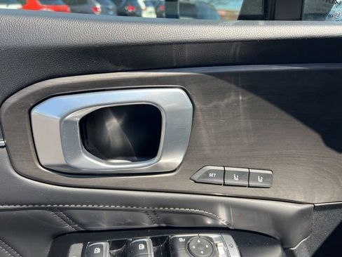 Certified 2024 Kia Sorento SX Prestige AWD/4WD image 34