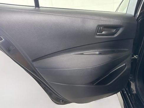 Used 2022 Toyota Corolla LE FWD image 25