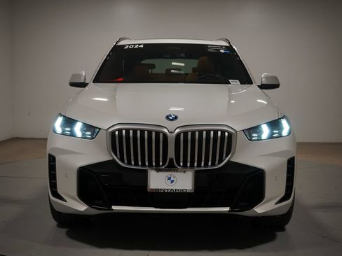 Used 2024 BMW X5 xDrive50e w/ M Sport Package AWD/4WD image 5