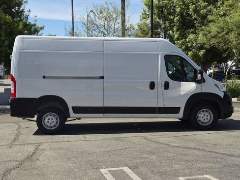 Used 2023 RAM ProMaster 2500 FWD image 5