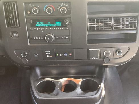 Used 2022 Chevrolet Express 3500 LS RWD image 8