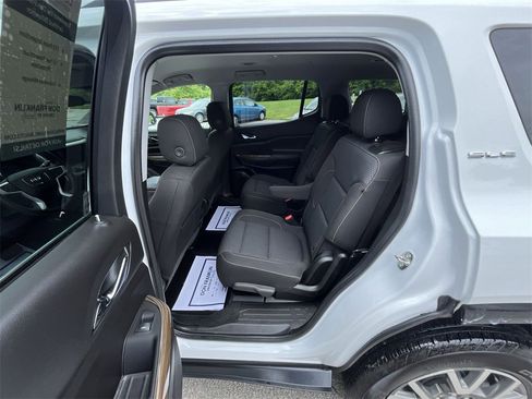 Used 2023 GMC Acadia SLE w/ Driver Convenience Package image 21