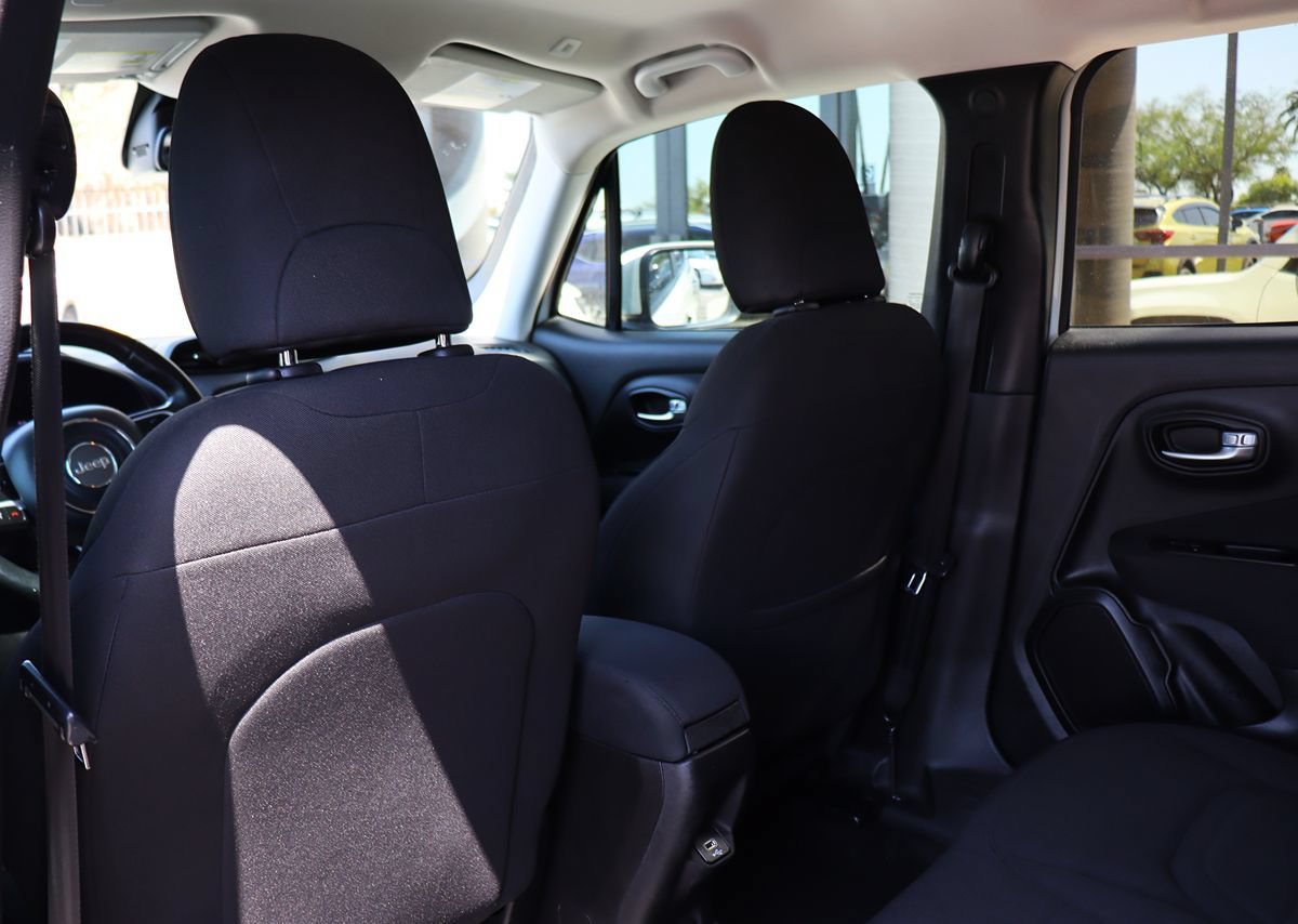 Used 2021 Jeep Renegade Latitude w/ Convenience Group FWD image 31