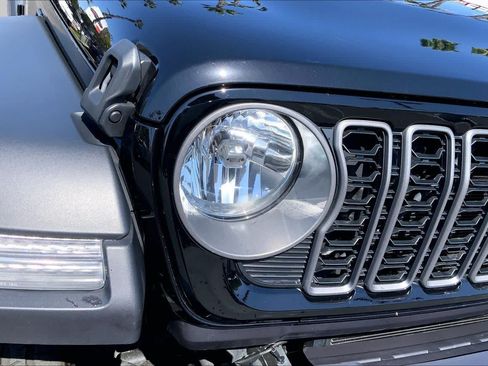 Used 2025 Jeep Wrangler Unlimited Sport S 4xe AWD/4WD image 26
