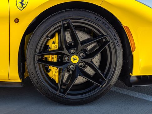 Used 2020 Ferrari 488 Pista Spider RWD image 26