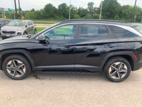 Certified 2025 Hyundai Tucson SEL AWD/4WD image 2