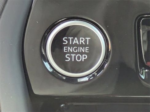 Used 2025 Audi Q5 Premium image 29