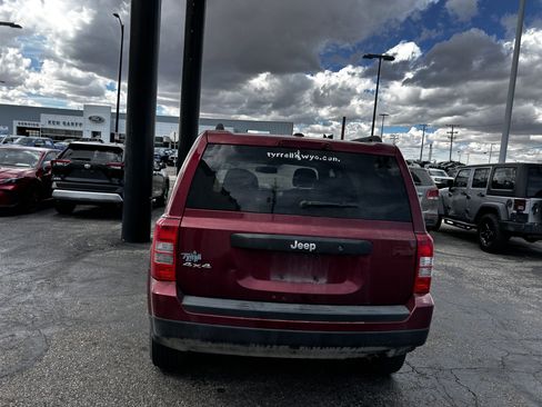 Used 2017 Jeep Patriot Sport image 4