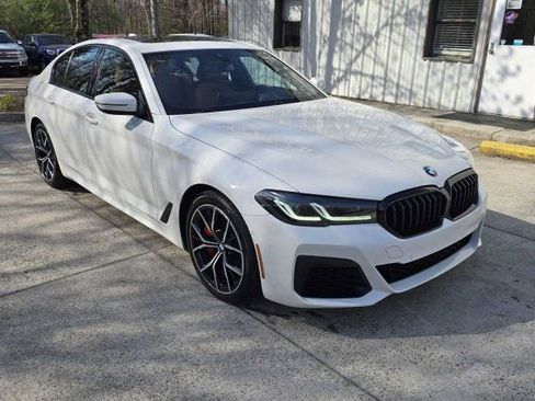 Used 2022 BMW 540i xDrive w/ M Sport Package image 7