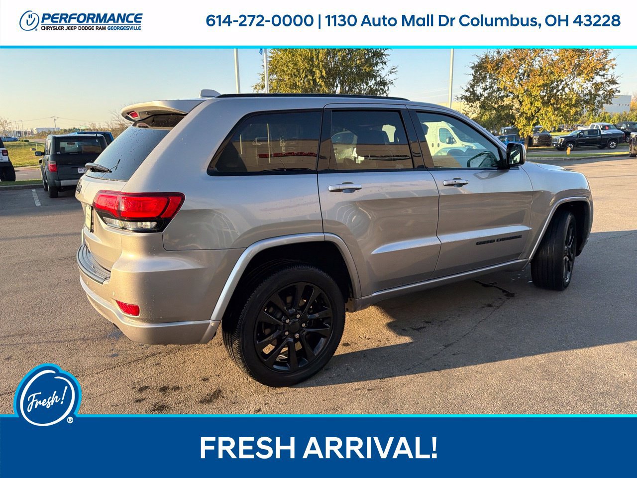 Used 2019 Jeep Grand Cherokee Altitude AWD/4WD image 10