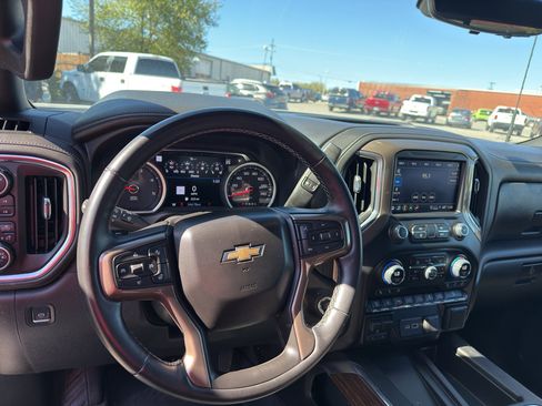 Used 2023 Chevrolet Silverado 2500 High Country w/ Z71 Off-Road Package image 9