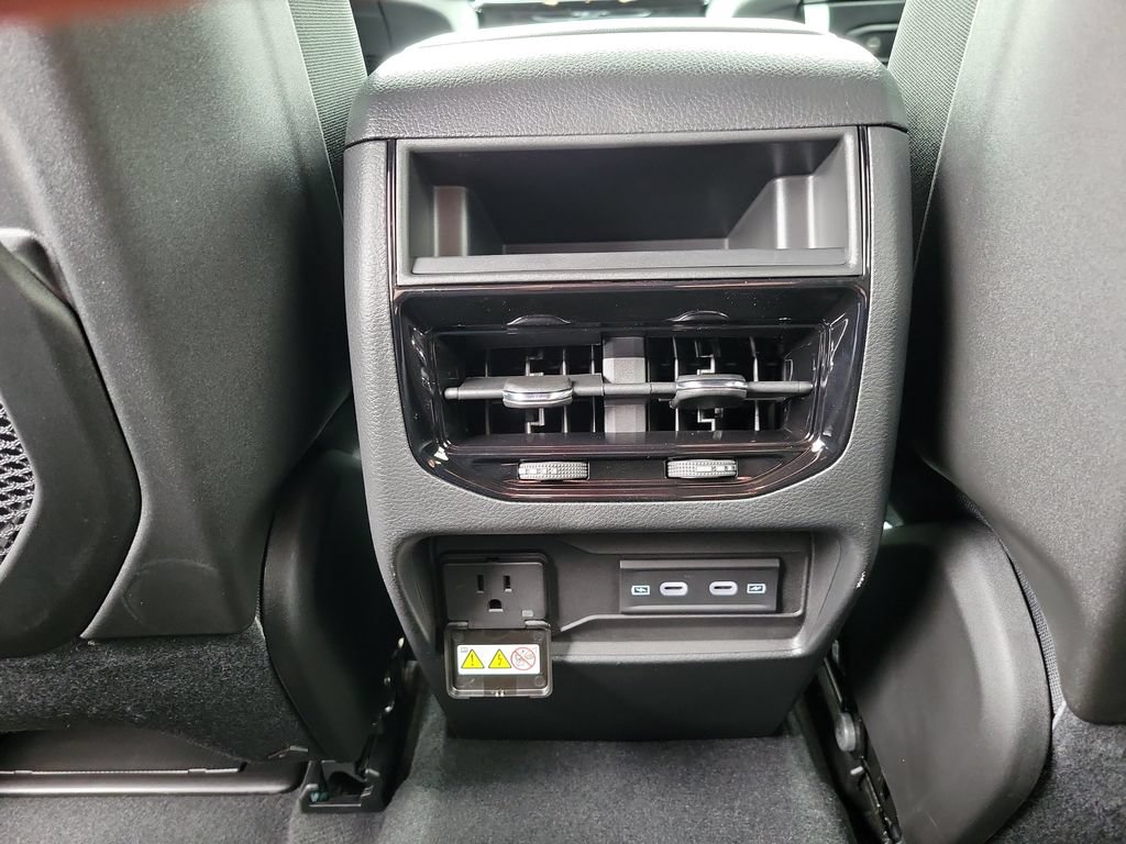 New 2026 Jeep Grand Cherokee Altitude AWD/4WD image 26