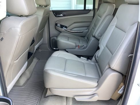 Used 2018 GMC Yukon XL SLT w/ Open Road Package image 6
