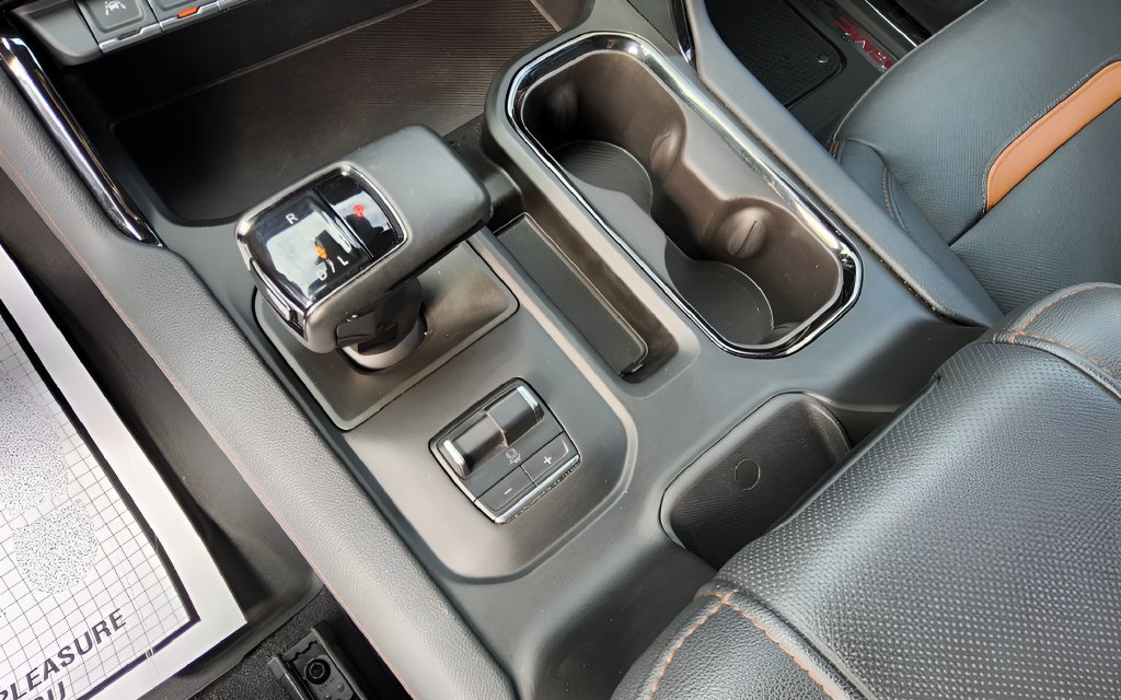 Used 2023 GMC Sierra 1500 AT4 w/ AT4 Premium Package AWD/4WD image 15