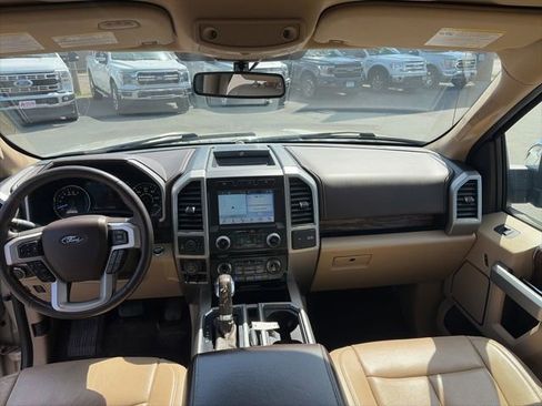 Used 2018 Ford F150 Lariat w/ Equipment Group 502A Luxury AWD/4WD image 22