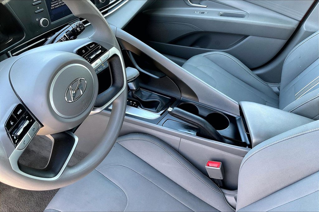 Used 2023 Hyundai Elantra SEL FWD image 17