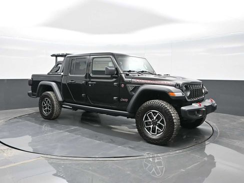Used 2024 Jeep Gladiator Rubicon w/ Convenience Group image 1