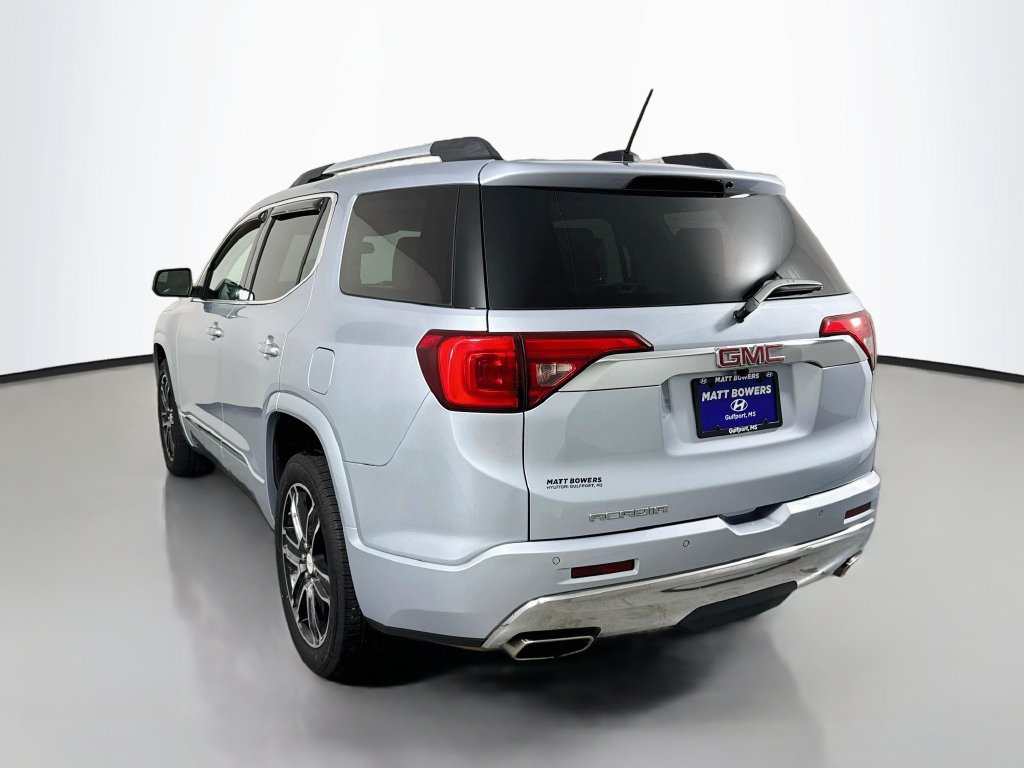 Used 2017 GMC Acadia Denali w/ Technology Package FWD image 7