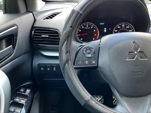 Used 2022 Mitsubishi Eclipse Cross LE AWD/4WD image 12