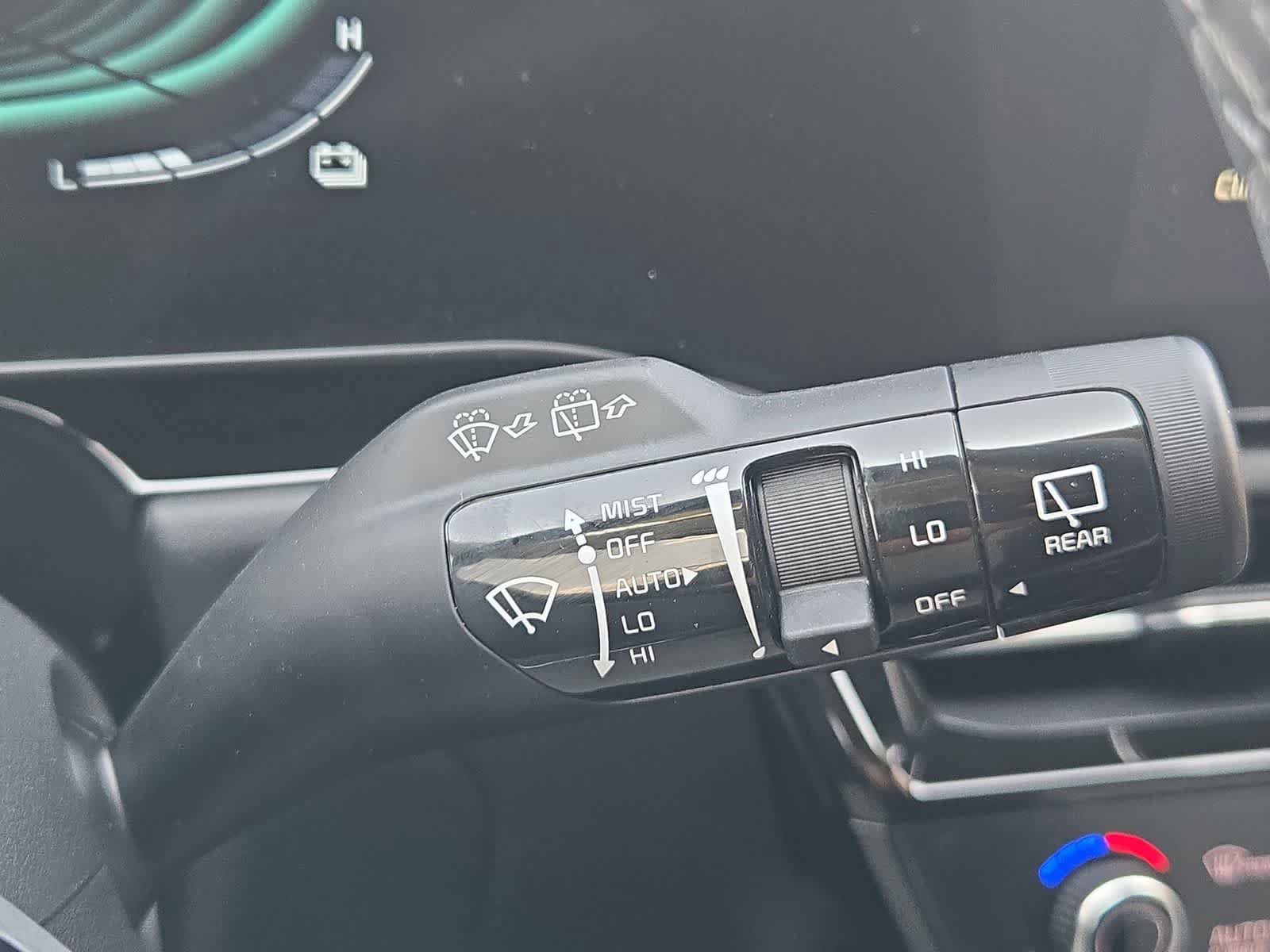 New 2026 Kia Niro SX Touring FWD image 27
