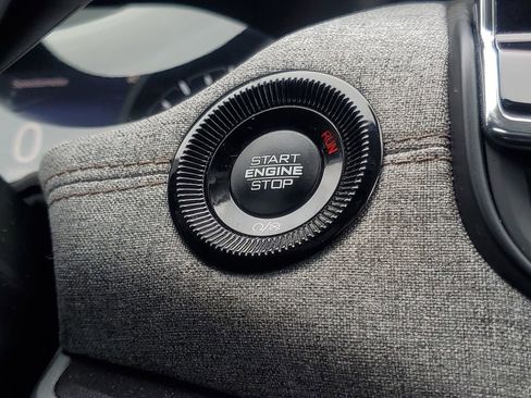 Used 2022 Jeep Compass Latitude image 20