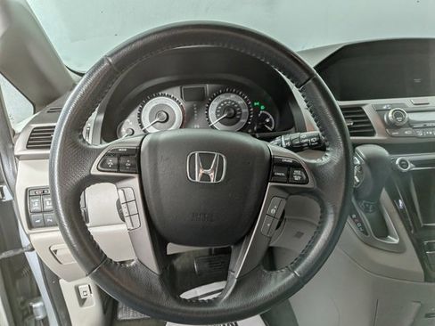 Used 2016 Honda Odyssey Touring image 19