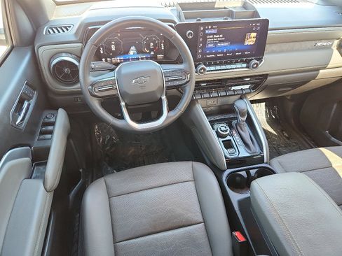 Used 2024 Chevrolet Colorado ZR2 w/ ZR2 Bison Edition image 11