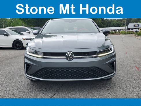 Used 2024 Volkswagen Atlas SEL Premium R-Line AWD/4WD image 2