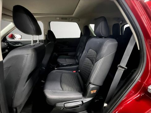 Used 2023 Nissan Pathfinder SV w/ SV Premium Package image 21