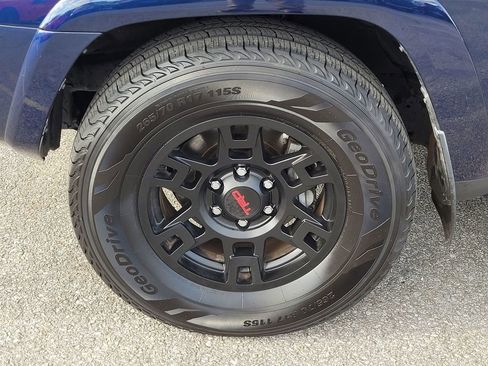 Used 2021 Toyota 4Runner SR5 Premium w/ Moonroof Package image 11