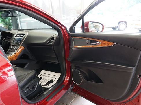 Used 2018 Lincoln MKX Reserve w/ Lincoln MKX Climate Package FWD image 42