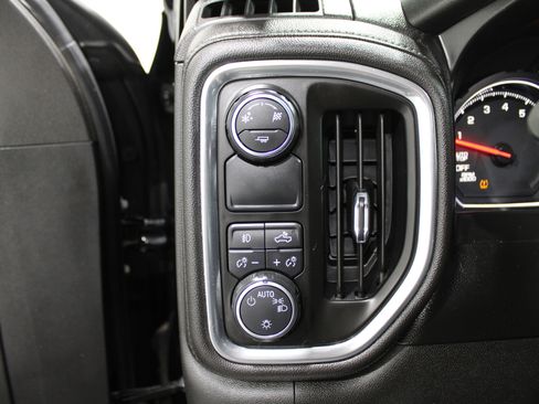 Used 2019 Chevrolet Silverado 1500 RST w/ All-Star Edition image 9