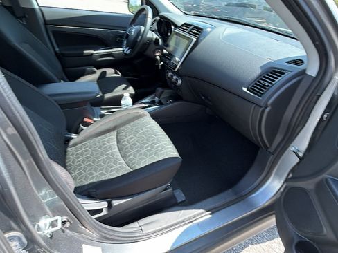 Used 2025 Mitsubishi Outlander Sport AWD image 19