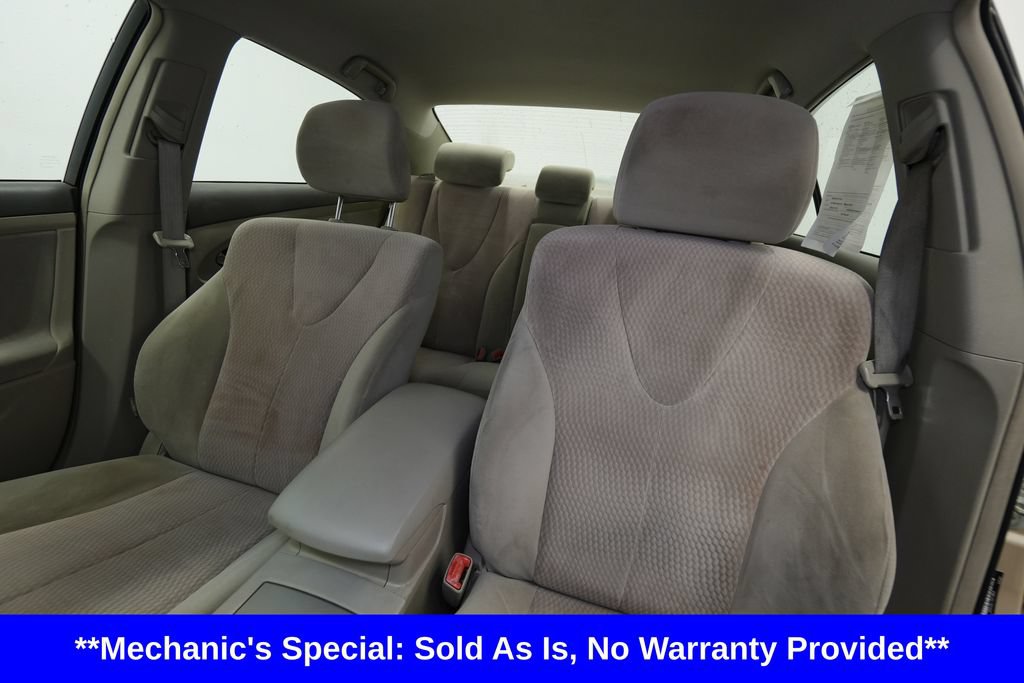 Used 2010 Toyota Camry LE FWD image 12