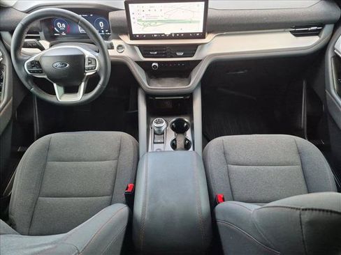 Certified 2025 Ford Explorer Active RWD image 18