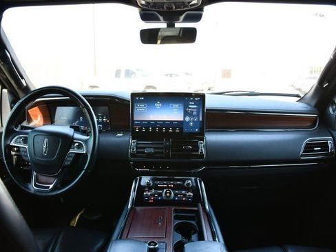 Used 2023 Lincoln Navigator L Reserve image 21