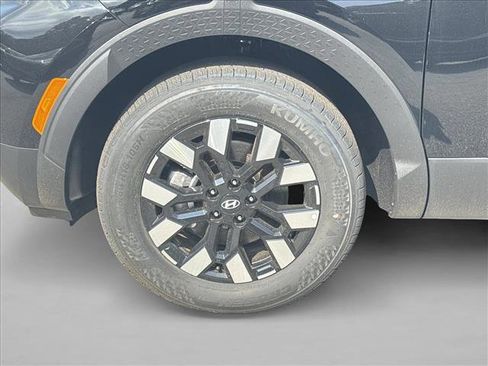 Certified 2025 Hyundai Santa Cruz SE FWD image 10