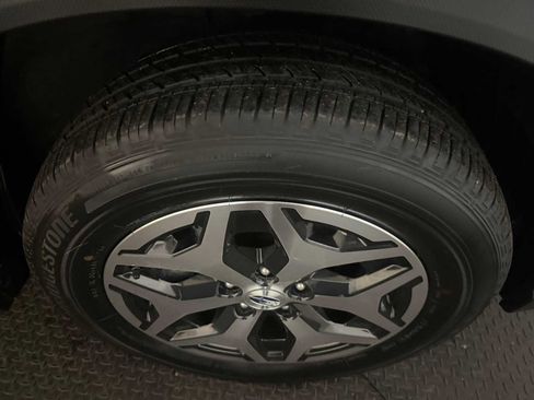 Used 2023 Subaru Forester Premium image 12