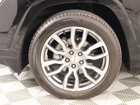 Used 2024 GMC Terrain Denali w/ Denali Premium Package AWD/4WD image 19