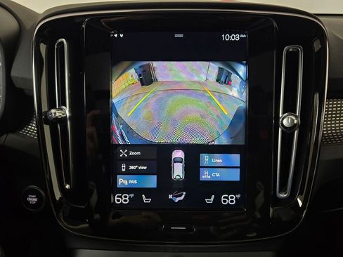 Used 2022 Volvo XC40 T5 R-Design w/ Advanced Package image 25